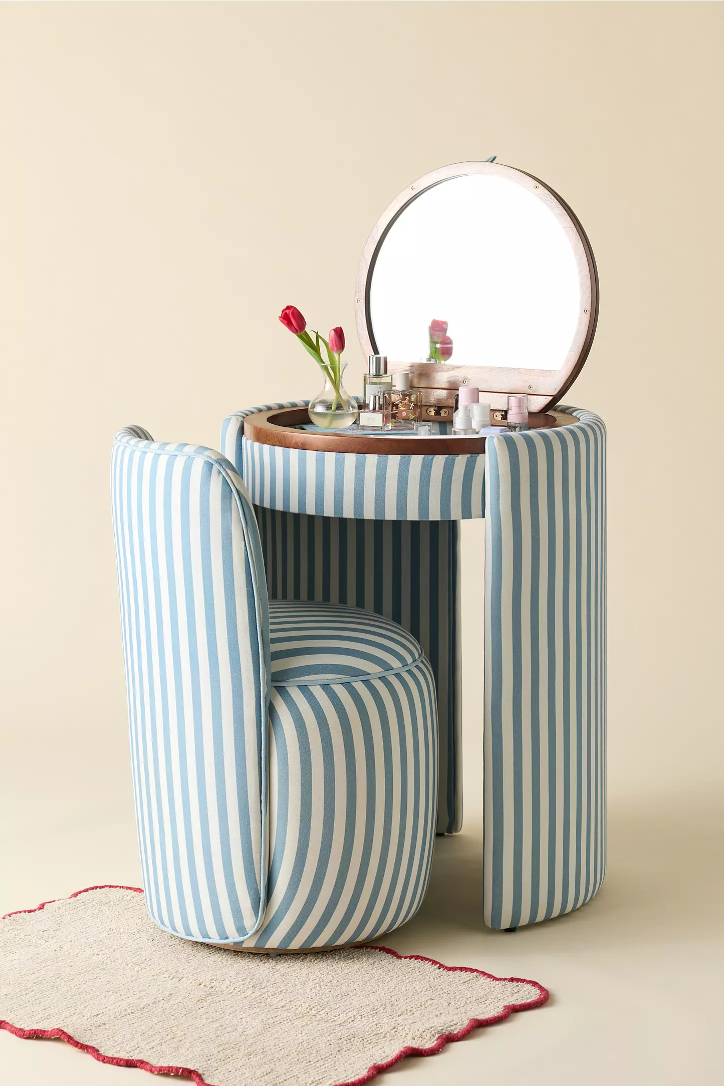 Ovellaura Vanity Set